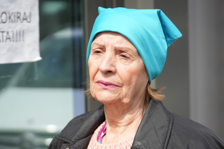 Kuća Lepe Lukić otišla na doboš zbog dugova, a onda usledio obrt: Prodata za milion, pevačica htela njemu da je proda!