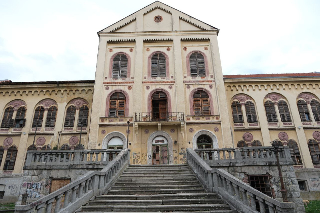 Vučić obećao pre pet dana, danas se već ispunjava: Za 60 dana počinju radovi na Starom zdanju (FOTO)