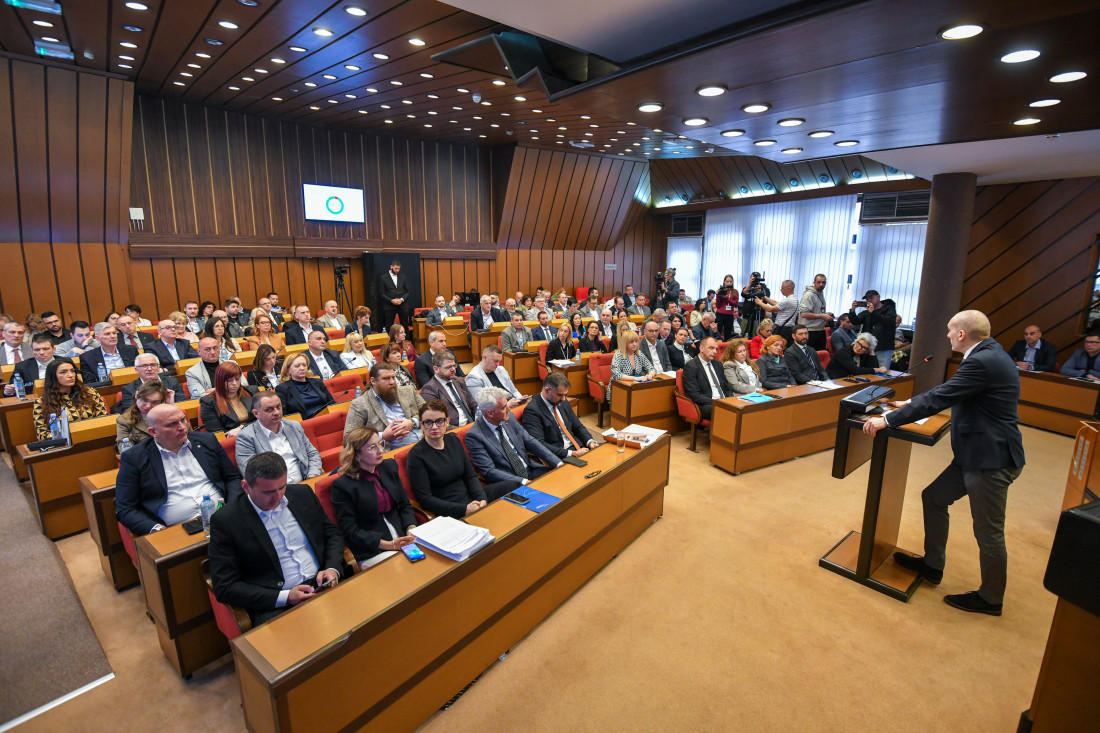 Skupština Novog Sada: Zmajeve dečje igre dobijaju prostor akademije (FOTO/VIDEO)