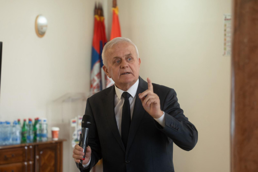 Svet na raskršću: Srpski brod u sigurnoj luci