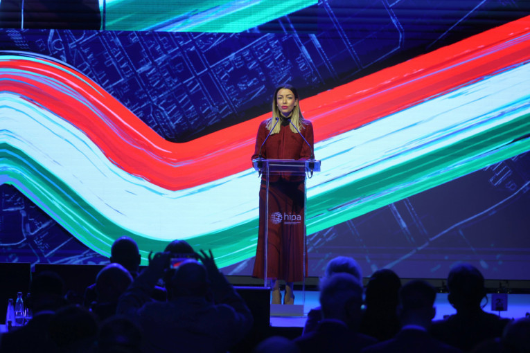 Ministarka na konferenciji u Budimpešti: Srbija jedna od ključnih destinacija za dalji razvoj automobilske industrije (FOTO)