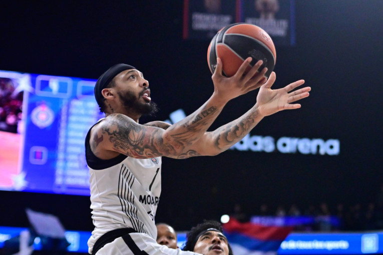 Kalatesov čas košarke! Pogledajte hajlajtse Partizanove pobede u Parizu! (VIDEO)