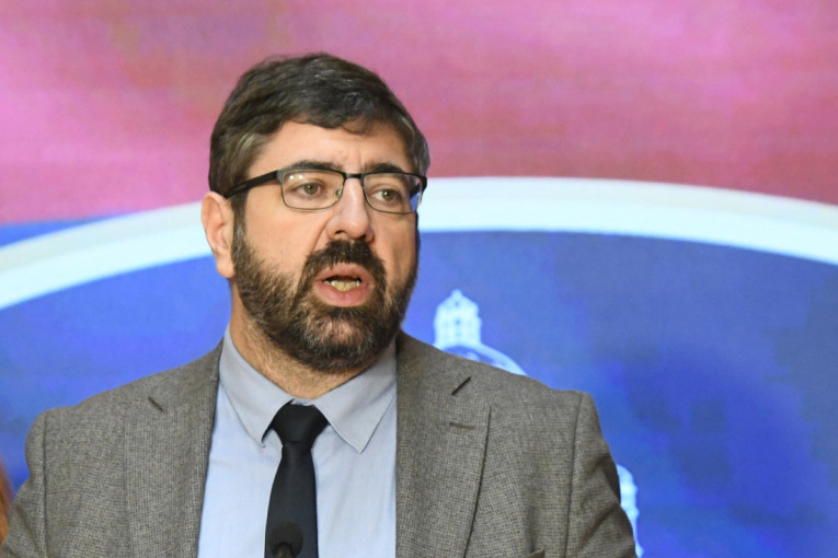 Imaju isti cilj i sredstva:  Dok se NATO opozicija se sastaje u Briselu,  Đokiću ambasador iz Brisela dolazi "na noge"! (VIDEO)