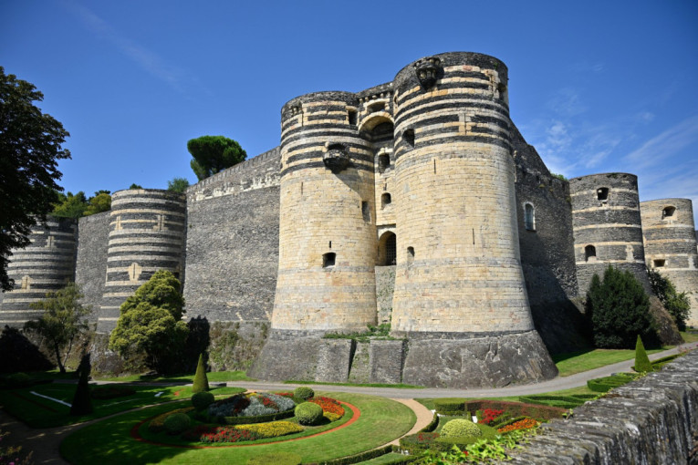 Jedan od najlepših skrivenih gradova: Njegov impozantni dvorac će vas potpuno očarati (FOTO)