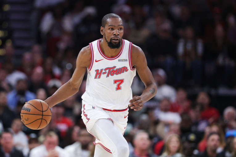 Samo 26 poena do večnosti: Durent ruši Džordanov rekord!