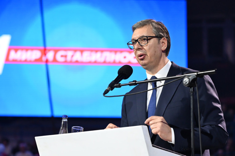 Vučić iz Arene poslao jasnu poruku: Srbija je tvrd orah, niko nam neće uzeti KiM!
