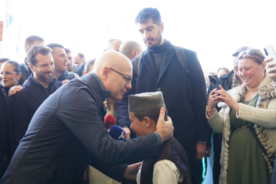 Vučević iz Selevca poslao jasnu poruku: Srbija se ne ruši, Srbija jača, dosta je bilo nasilja i blokada (FOTO/VIDEO)