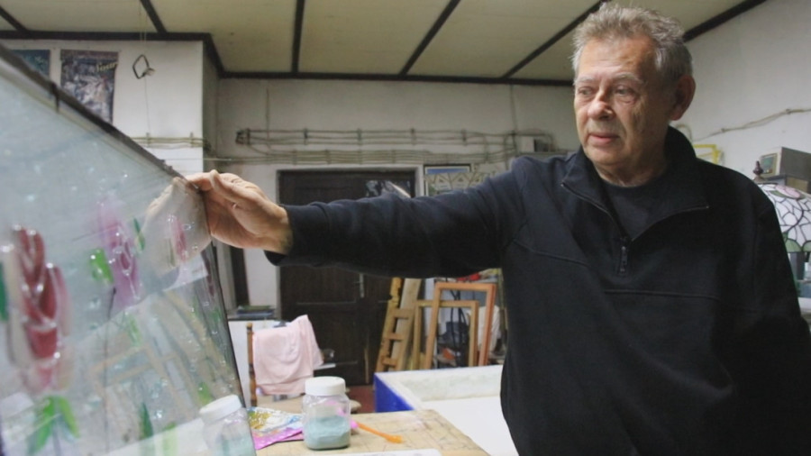 Njegovi vitraži obišli čitav svet: Zanatlija sa Zlatibora dominira u ovom polju, niko ne radi kao on (FOTO)