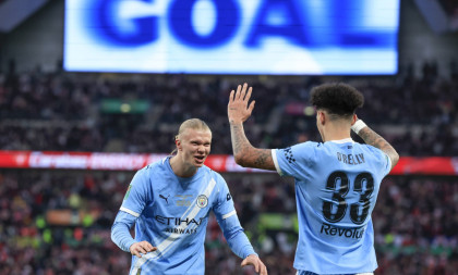 Kepa spasio sezonu Sitiju i Gvardioli! Golman Arsenala poklonio trofej Liga kupa Građanima! (VIDEO)