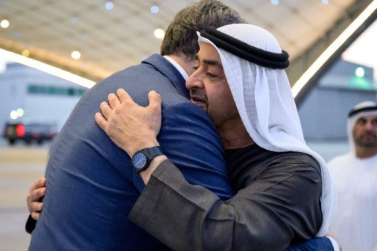 "Takav je moj prijatelj, šeik Muhamed..." Vučić u Emiratima udarna vest i na zvaničnom sajtu predsednika UAE