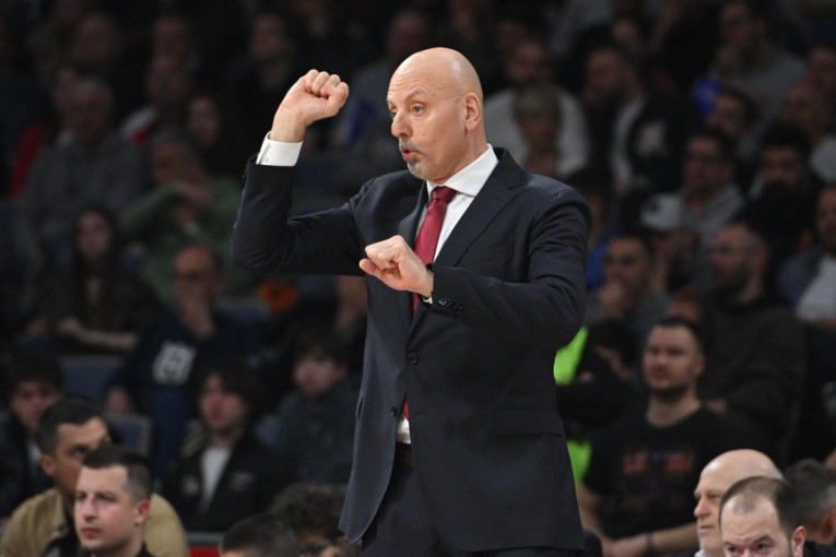 Obradović o malim pobedama, velikim porazima i bizarnim povredama Izundua i Monekea: Treba se nositi sa tim!