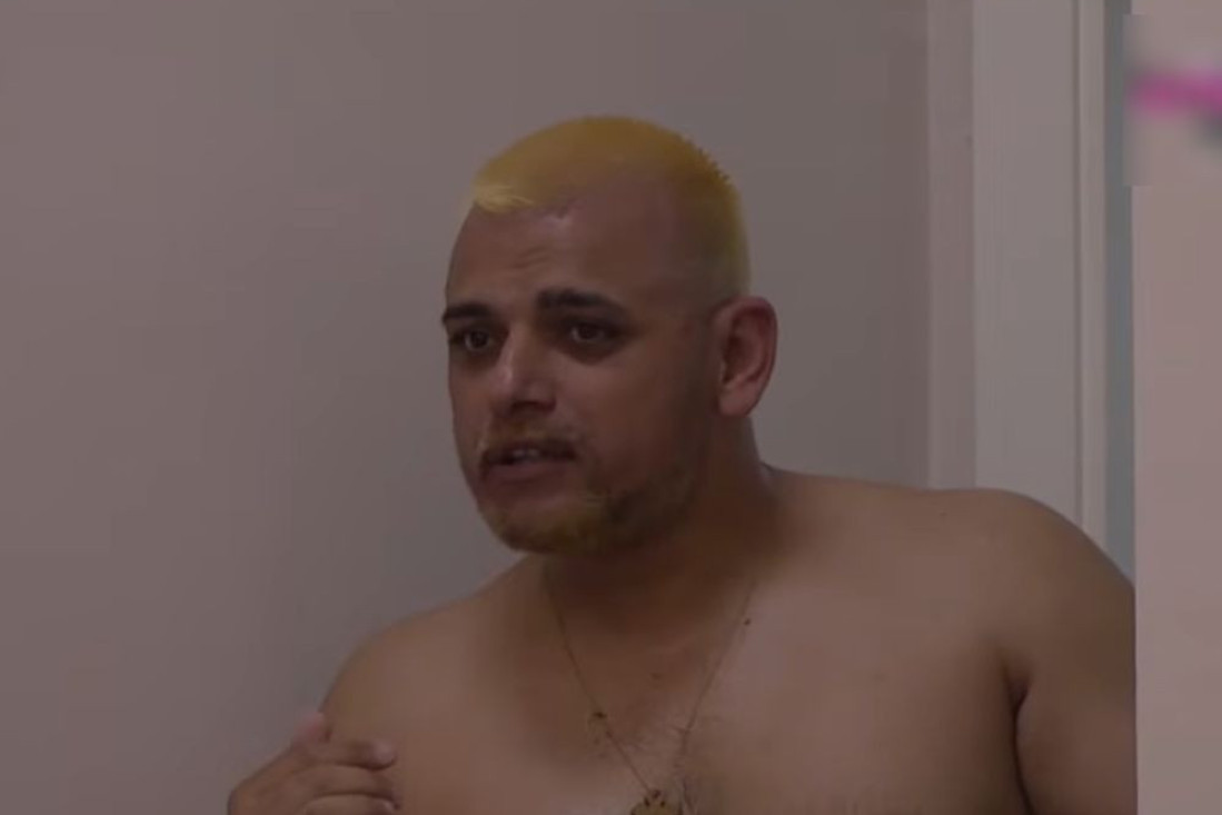 Uroš Stanić upropastio Bori Santani kosu: Evo kako zadrugar sada izgleda! (VIDEO)