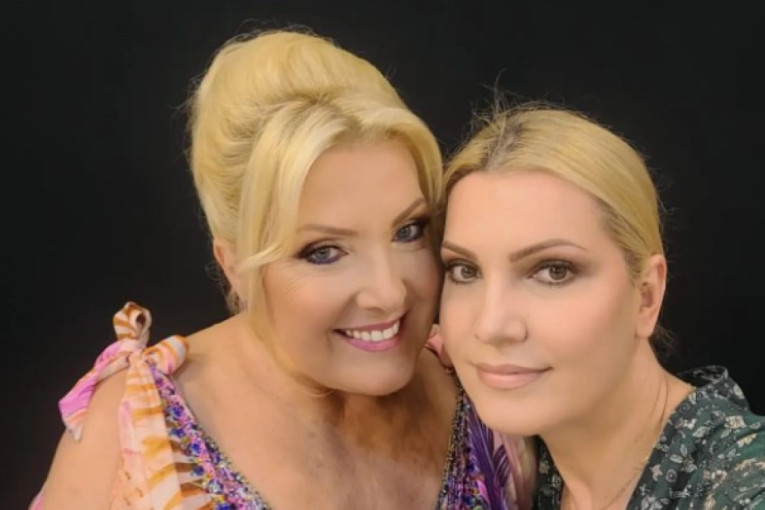 Ćerka Snežane Đurišić stigla u Beograd! Maja živi u Americi, evo zašto je baš sad došla kod majke