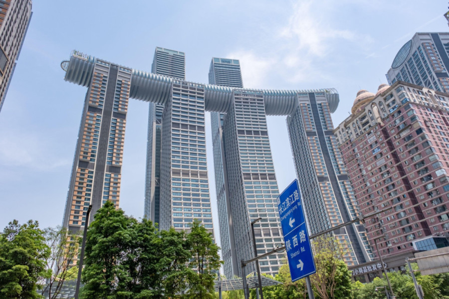 Nebeski most: Horizontalni neboder sa staklenim podom koji oduzima dah (FOTO)
