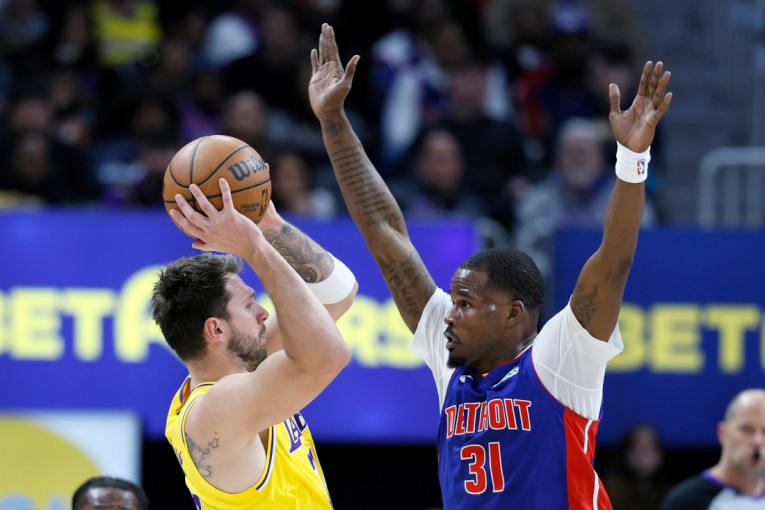 Pobednički niz Lejkersa je završen: Lukinih 32 poena nije bilo dovoljno za trijumf protiv lidera Istoka (FOTO)