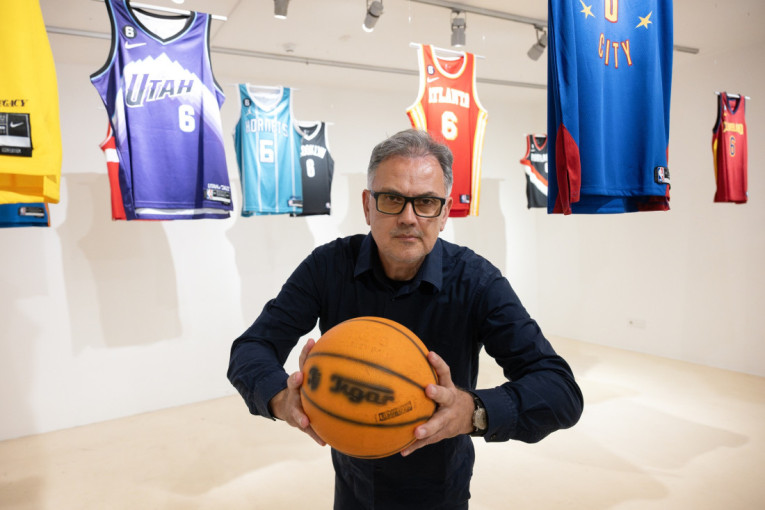 "Danas je taj dan kad niko nije poneo loptu": Kako je stih jedne pesme inspirisao izložbu o jednom sportu (FOTO)