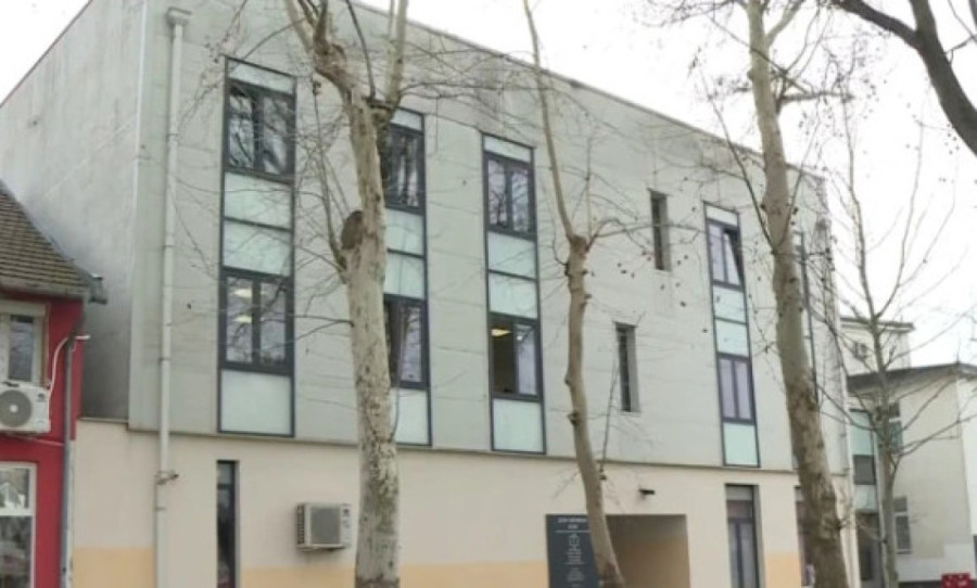 Građani Kule i Crvenke oduševljeni urađenim projektima: Kolonija dobila novi asfalt, stižu dve magnetne rezonance do kraja godine! (FOTO)