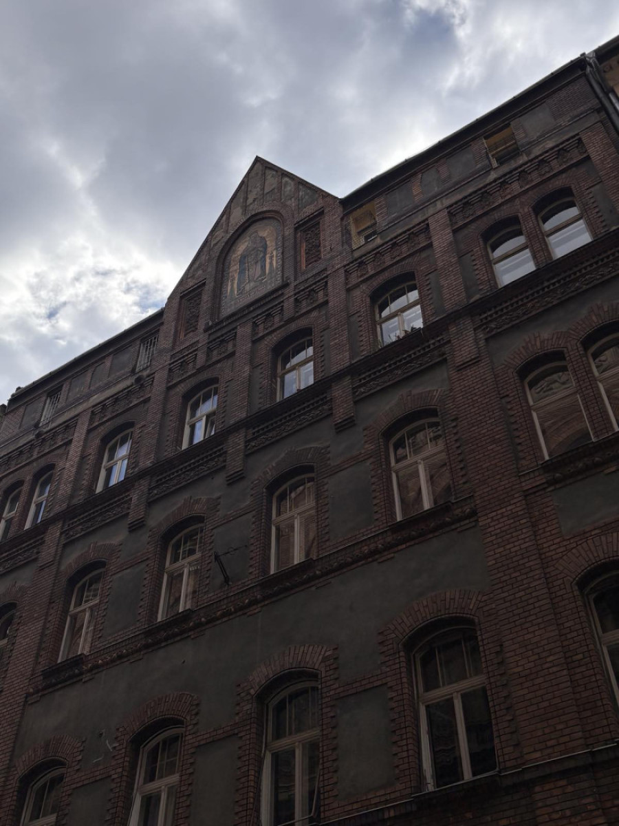 U srcu Budimpešte krije se srpska priča: Zgrada i mozaik koji čuvaju identitet (FOTO)