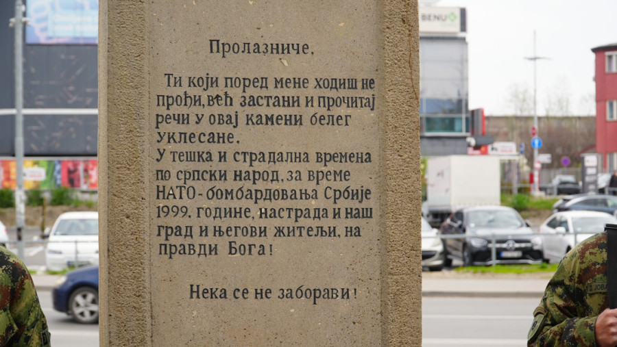 Venci na spomenik žrtvama NATO agresije: I posle 27 godina osećamo posledice bombardovanja