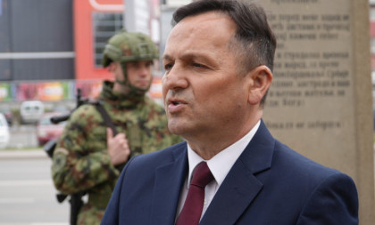 Venci na spomenik žrtvama NATO agresije: I posle 27 godina osećamo posledice bombardovanja