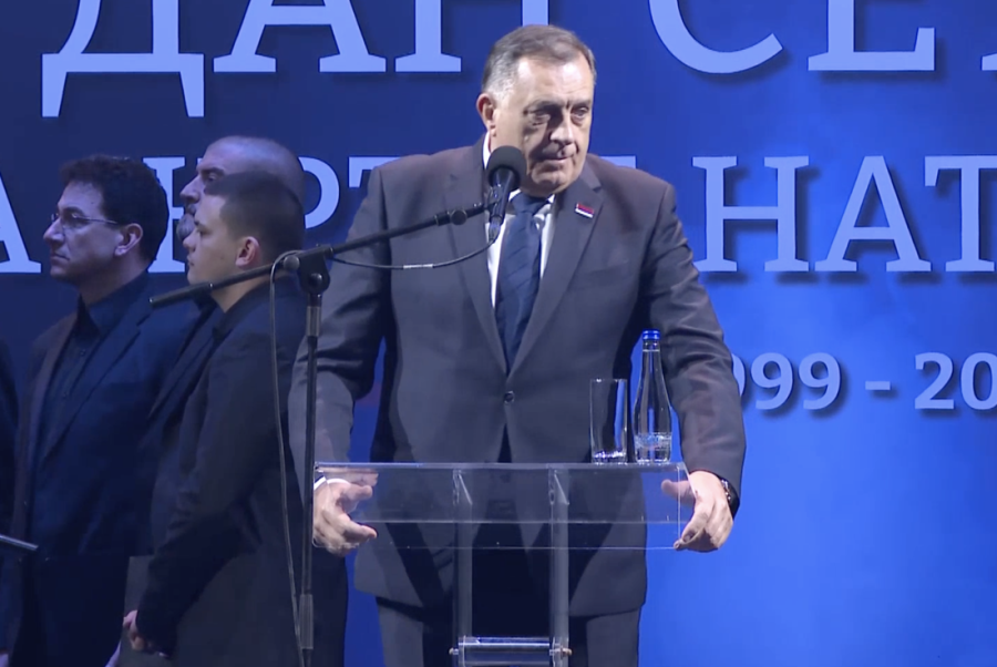 Vučić o Danu sećanja na žrtve NATO agresije: Nikada nećemo oprostiti, ali čuvamo mir i budućnost naše dece (FOTO/VIDEO))