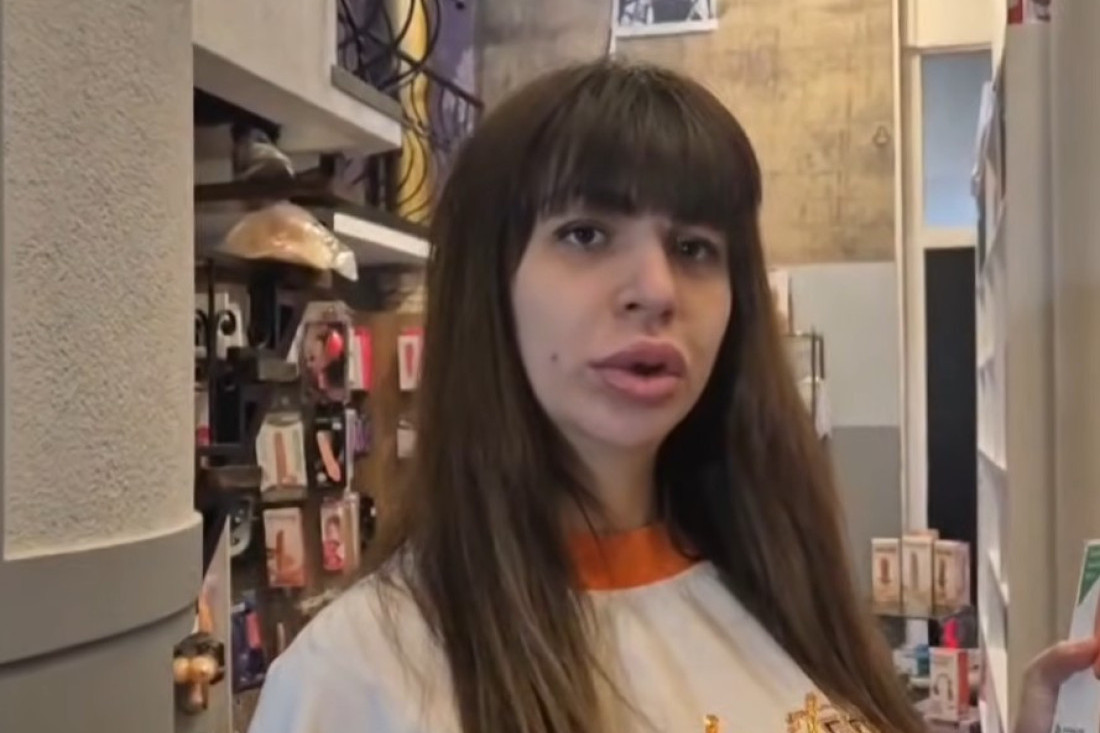 Marija i Miljana Kulić u se*si-šopu: Majka i ćerka pazarile poklone za neprijatelje! (GALERIJA)