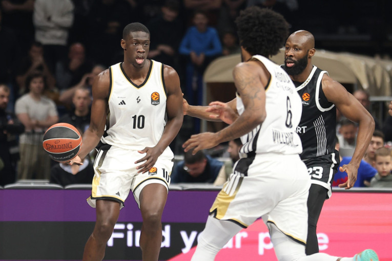 Partizan vratio još jedan dug! Džons srušio Asvel u poslednjoj sekundi!