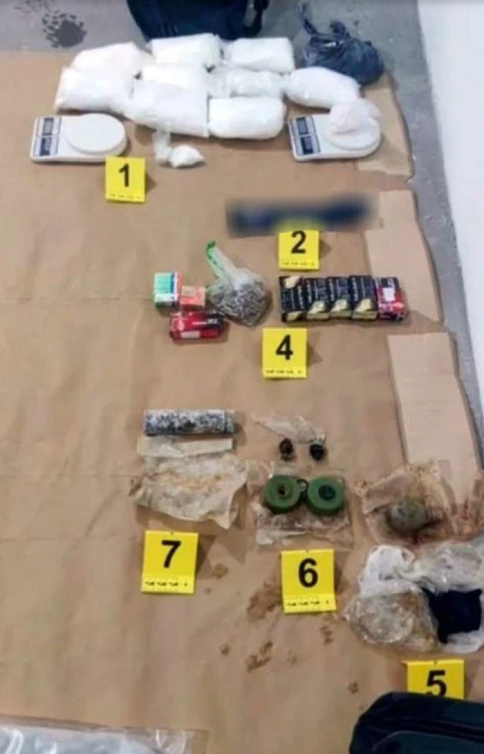 Velika zaplena u Novom Sadu! Uz kokain i amfetamin, nagazne mine, pištolji... (FOTO)