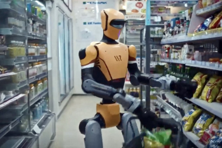 Kineski robot je šokirao svet: Oponaša ljudske pokrete u milisekundi i održava ravnotežu kao čovek (VIDEO)