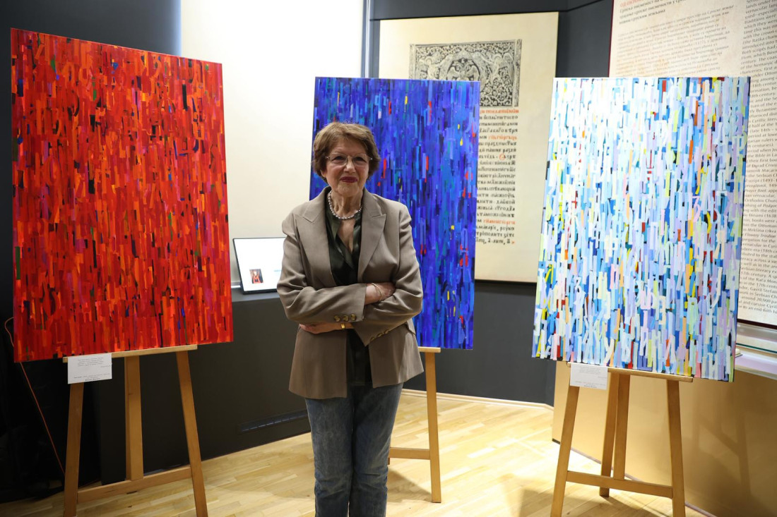 Ćirilica kao umetnost i nasleđe: Održana izložba "U slavu ćirilice" (FOTO)