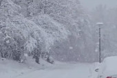 Haos u Hrvatskoj: Crveni alarm zbog snežne oluje, vetar nosi sve pred sobom (VIDEO)
