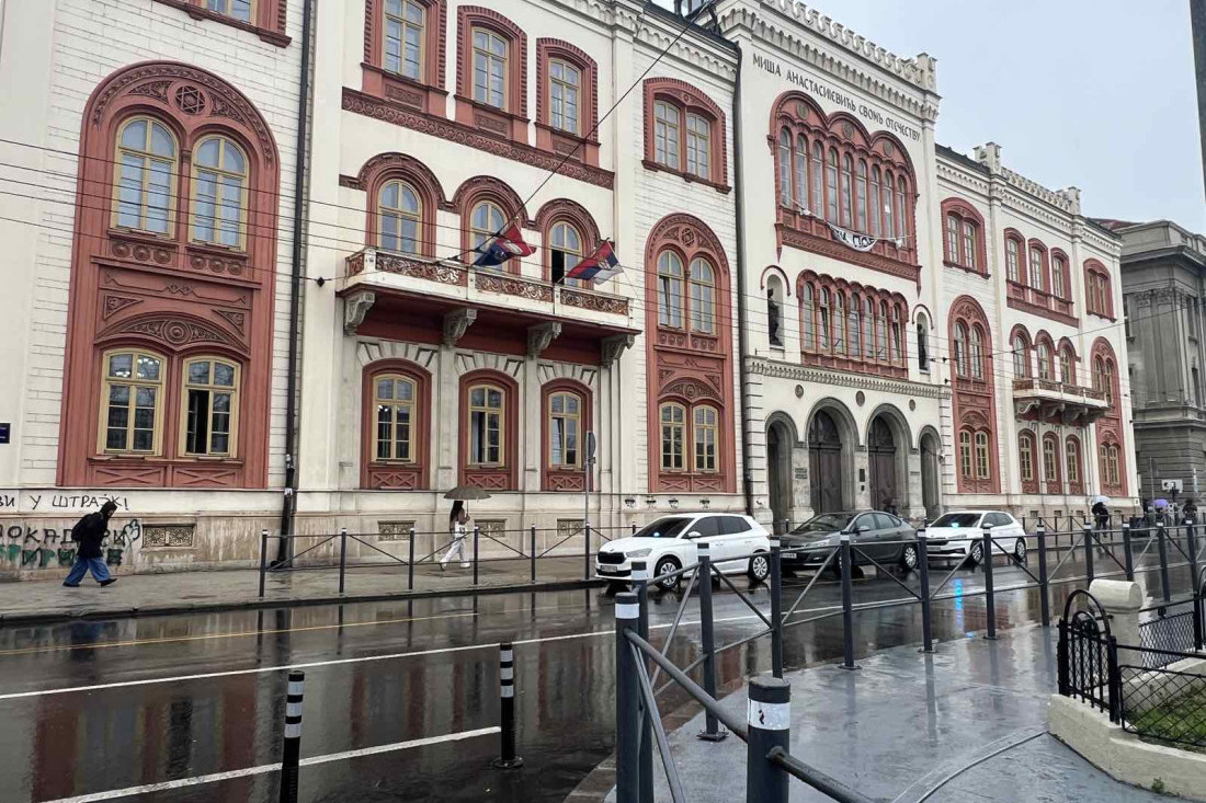 Profesorka u Nišu pozivala na blokade uz Tompsona! Otvoreno preti političkim neistomišljenicima!