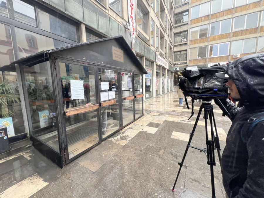 Horor u Zemunu: Ušao u lift sa devojčicom i pokazivao polni organ