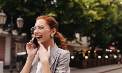 Umeju malo i da dosađuju: Četiri znaka Zodijaka koja se ne gase koliko pričaju