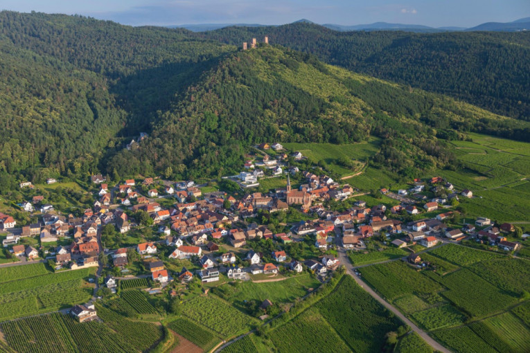 Inspirisalo je i Diznija: Bajkovito francusko selo koje izgleda kao sa najlepših razglednica (FOTO)