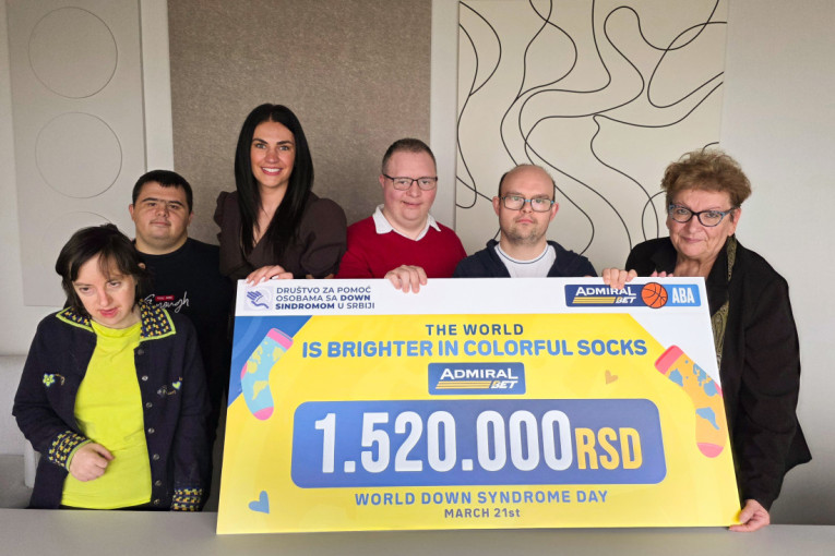 Završena humanitarna kampanja "Svet je lepši u šarenim čarapama"
