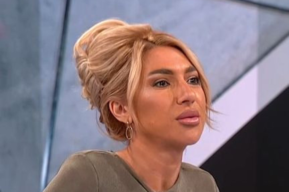 Ljubav cveta! Jovana Jeremić i Tigar razmenjuju poljupce na romantičnom putovanju (FOTO)