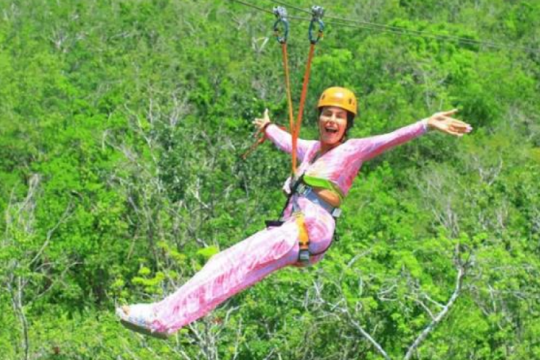 Grbavi kit se nasukao na sprud u Baltičkom moru: Sumnja se da neće preživeti! (FOTO)