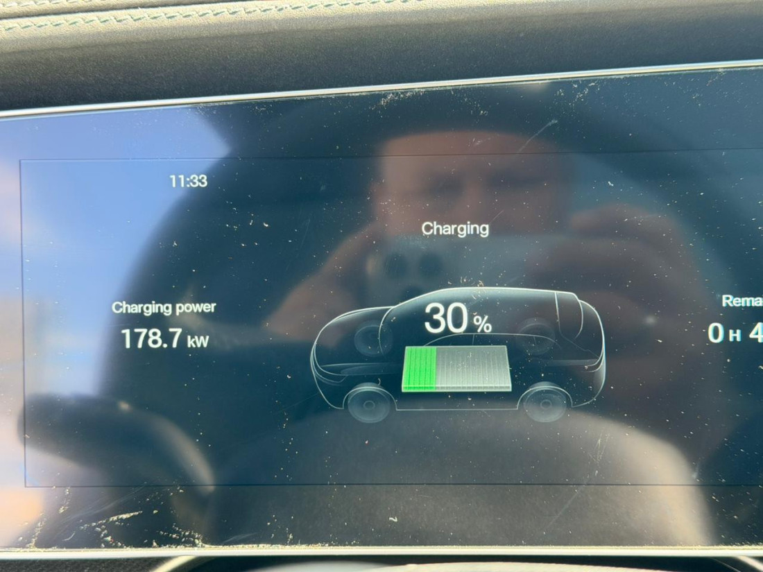 Danilo vozi električni auto i ne brine ga cena goriva: Ovako ga je testirao, prešao sa njim čak 1.000 kilometara u cugu (FOTO)