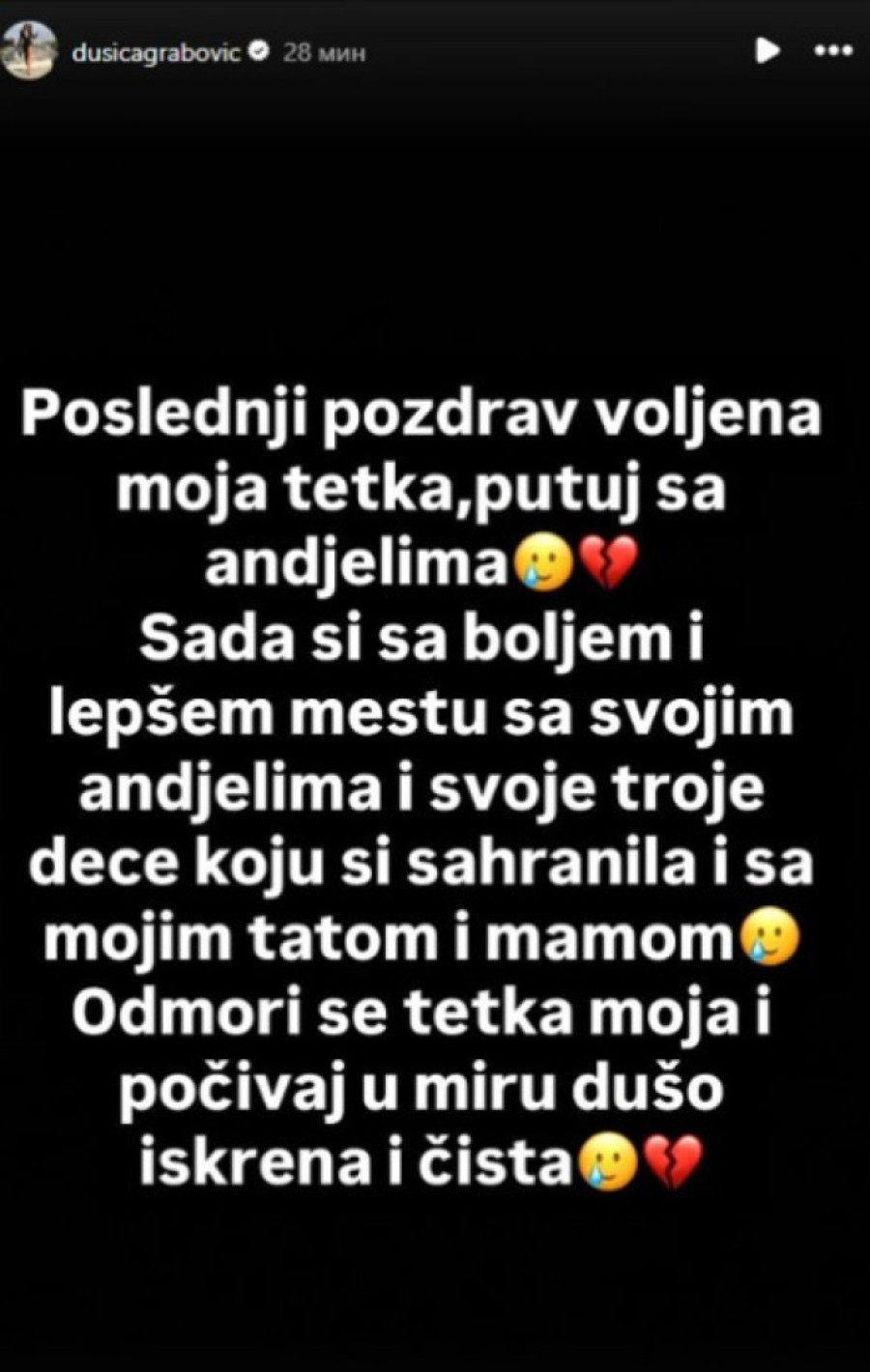 Smrt u domu naše pevačice: Oprostila se od voljene osobe (FOTO)