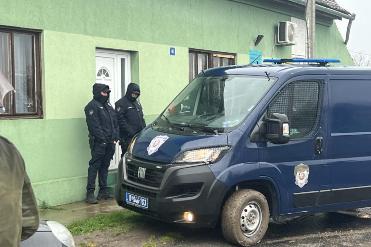 Pakao usred Obrenovca: Nož, krikovi i krv – policija u poslednjem trenutku sprečila masakr!