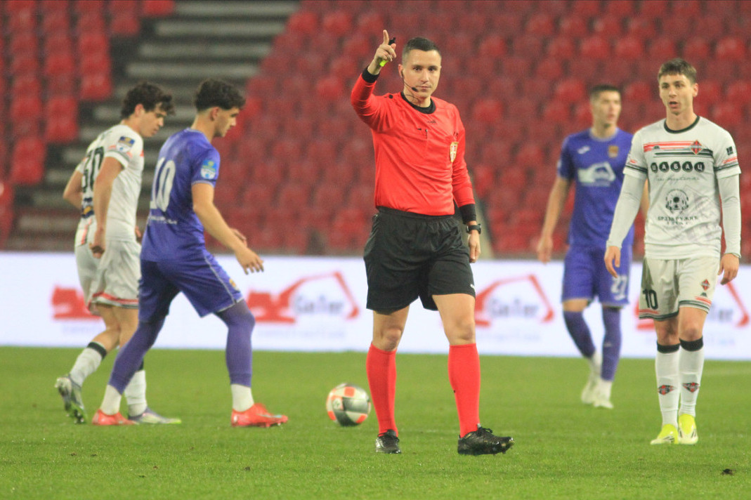 Sudija iz komšiluka deli pravdu u meču Srbija - Saudijska Arabija, a u timu je i jedan Srbin