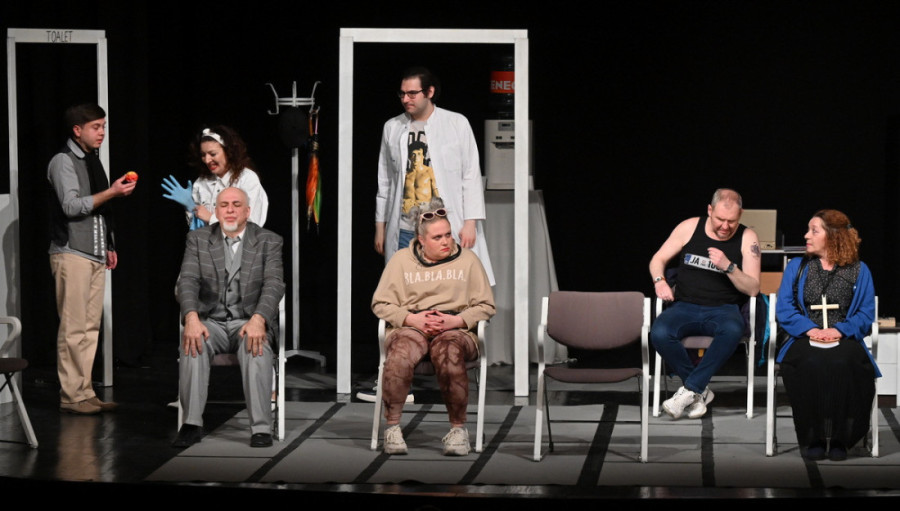 Trijumf predstave "Švejk" na Danima komedije u Jagodini: Čak tri velika priznanja (FOTO)