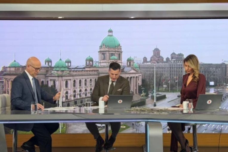 Ponosan na sve naše ljude, zahvalan predsedniku i koalicionim partnerima: Lider SNS Vučević jutro posle ubedljivih 10:0 na lokalnim izborima