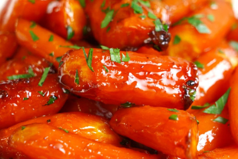 Da li ste probali glaziranu šargarepu? Brz i ukusan prilog koji savršeno ide uz meso