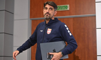 Šok u taboru Orlova: Paunović odlazi? Želi ga klub iz Primere, Španci tvrde da u ugovoru sa FSS ima izlaznu klauzulu!