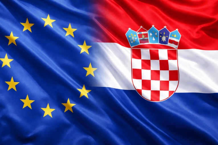 Na desetine ljudi zapelo u močvarnom delu Save! Spasioci čuli zapomaganje