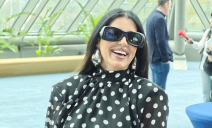Seka Aleksić upisala sina u državnu školu: Na prijemu prvaka se rasplakala! (FOTO)