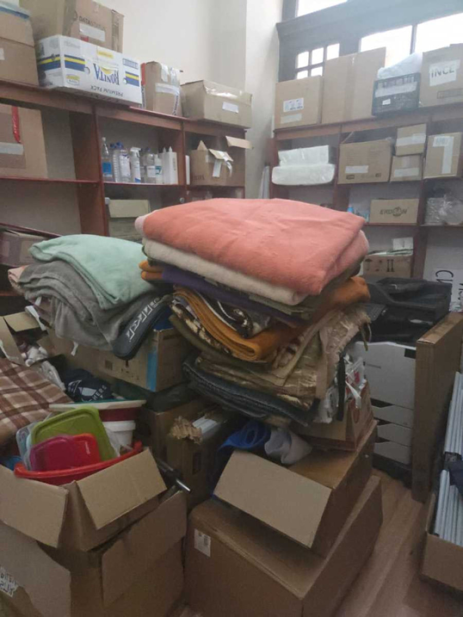 Šta je sve pronađeno u rektoratu: Braunile, špricevi i torbe medicinske opreme u 28 prostorija (FOTO)