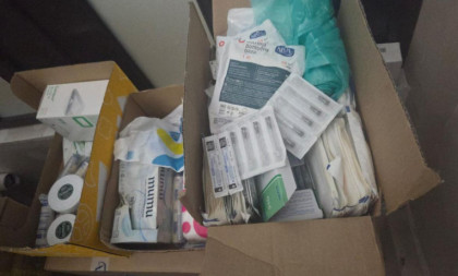 Šta je sve pronađeno u rektoratu: Braunile, špricevi i torbe medicinske opreme u 28 prostorija (FOTO)